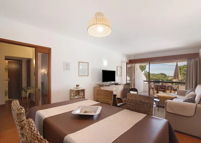 Tenis Golfmar ヴィラモウラ