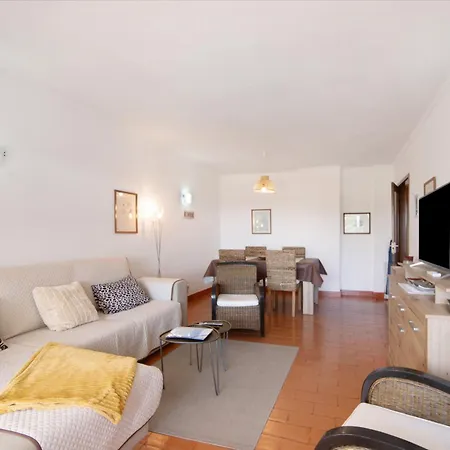 Tenis Golfmar Apartment